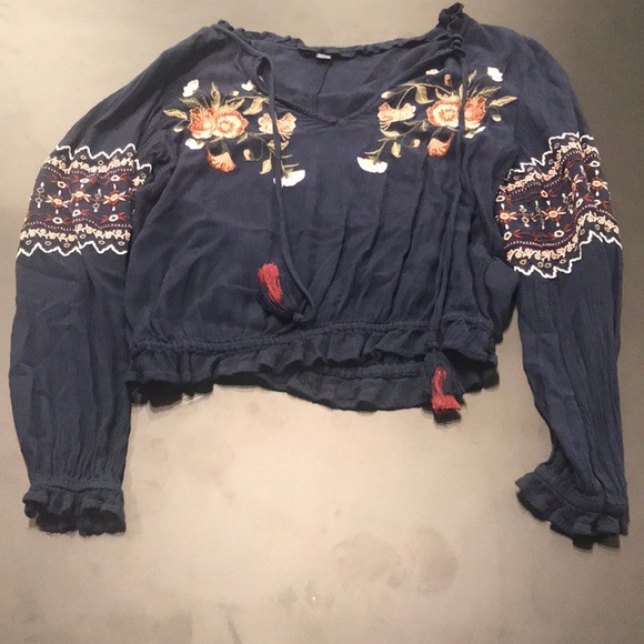 Tops - American Eagle floral blouse
